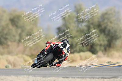 media/Oct-04-2025-CVMA (Sat) [[408bcdd6e4]]/Race 13-Amateur Supersport Open/